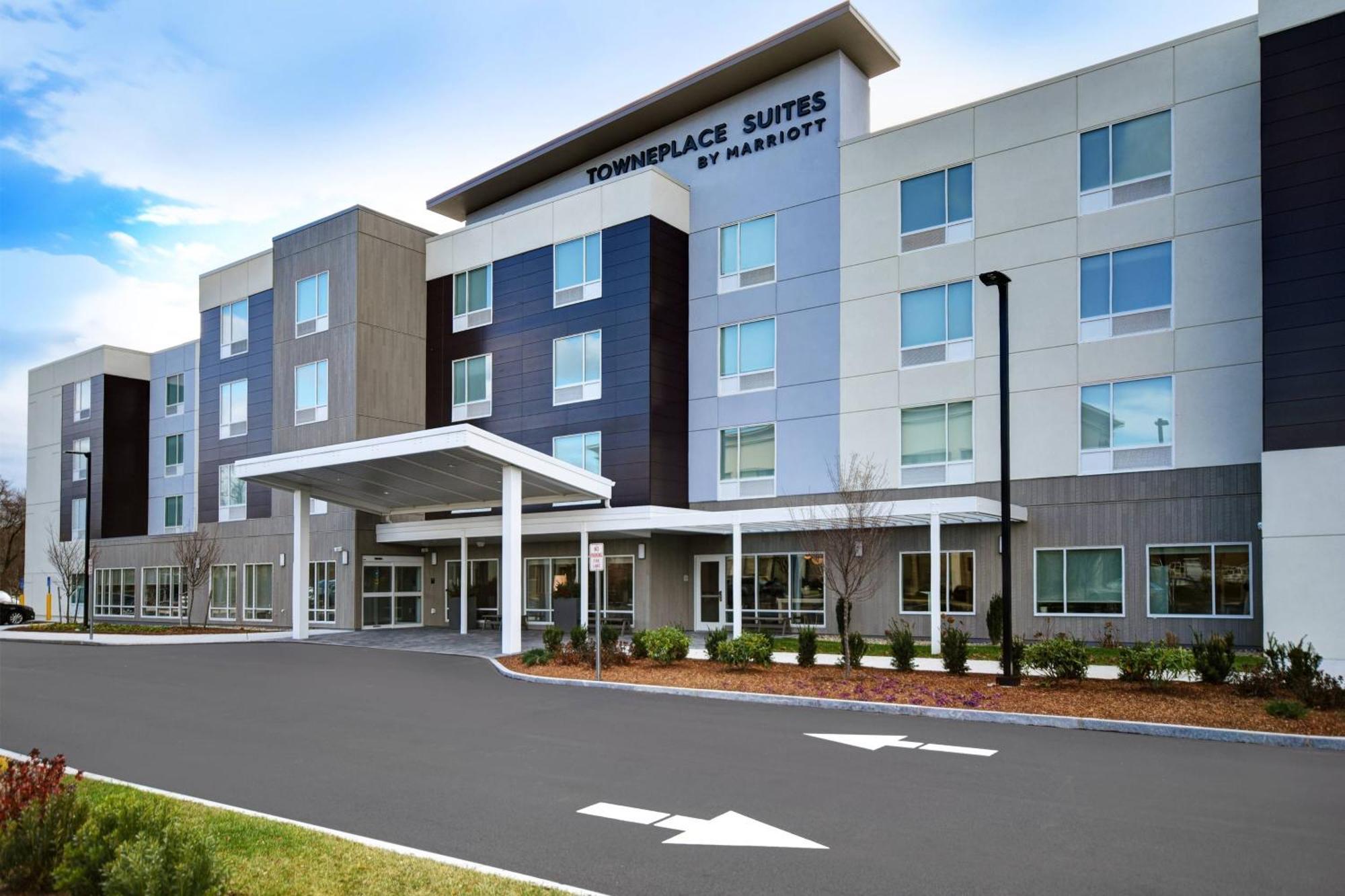 Towneplace Suites By Marriott Fall River Westport Exterior foto