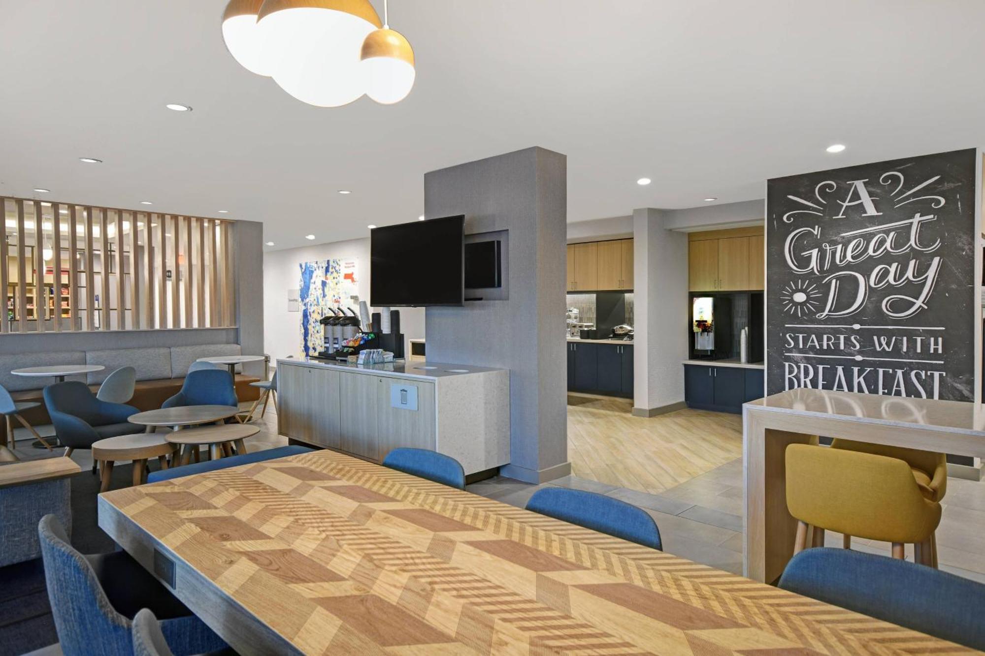 Towneplace Suites By Marriott Fall River Westport Exterior foto